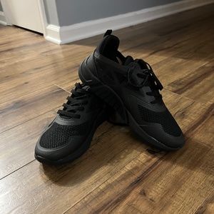 Fabletics sneakers